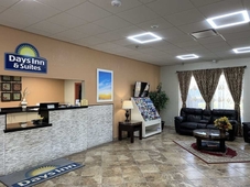 Days Inn & Suites by Wyndham Mt Pleasant