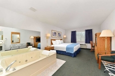 Americas Best Value Inn Tahquamenon Country