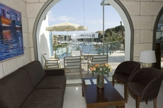 Portodrach Aparthotel & Suites