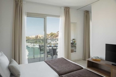 Portodrach Aparthotel & Suites