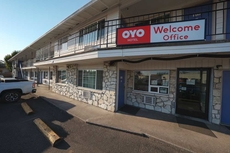 OYO Hotel St. Helens, OR