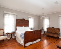 Oaklea Mansion Bed and Breakfast