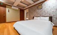 Taebaek Tourist Hotel