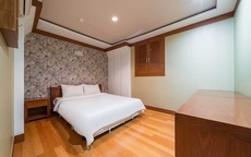 Taebaek Tourist Hotel