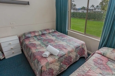 Moruya Waterfront Hotel Motel