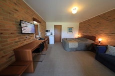 Quays Motel San Remo