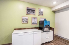 WoodSpring Suites Colton