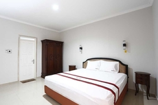 RedDoorz Plus near Adisucipto Airport 2