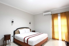 RedDoorz Plus near Adisucipto Airport 2