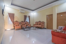 RedDoorz Plus near Syamsudin Noor Airport 3