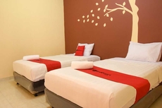 RedDoorz near Terminal A Adisucipto Airport