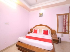 OYO 14029 Hotel Yogesh