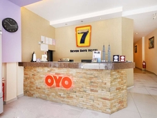 Super OYO 635 Seven Days Hotel