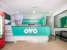 OYO 850 Gold Star Hotel