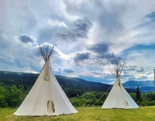 Glacier Grizzly Resort - Glamping