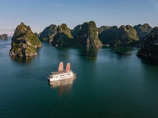 Heritage Line Violet cruise - Ha Long Bay & Lan Ha Bay