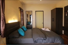 Dolphin Nose Retreat