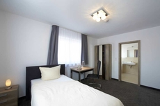 HOTEL NEW IN - Ingolstadt - Gaimersheim