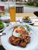 ZUR Schonen Schnitterin Gasthof