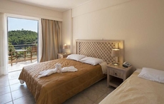 Alonissos Beach Bungalows & Suites Hotel