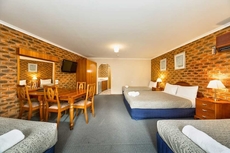 Hume Country Motor Inn