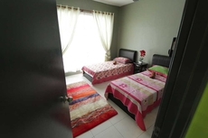 Homestay Casa Mewah at Hijauan Heights