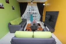 Homestay Casa Mewah at Hijauan Heights