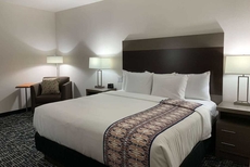 La Quinta Inn & Suites by Wyndham-Red Oak TX IH-35E