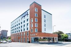 Premier Inn Farnborough Town Centre