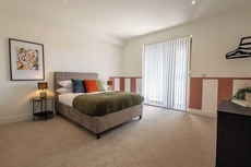 Modern Apts with Balcony in Mitcham