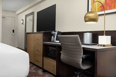 DoubleTree by Hilton Greensboro Airport