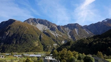 Mt Cook Lodge & Motels