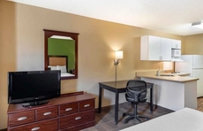 Relax Suites Extended Stay - La Mirada