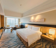 Doubletree By Hilton Yantai Golden Coast Hotel & Suites