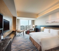 Doubletree By Hilton Yantai Golden Coast Hotel & Suites