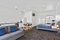 Port Lincoln Shark Apartments