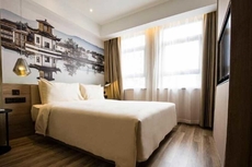 Rezen Hotel (formerly Yixing Renmin Road Atour Hotel)