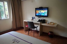 Yunfu Junlin Hotel