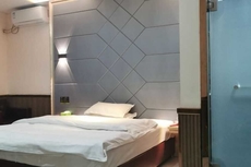 Zhixing Business Hotel