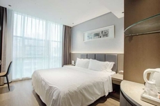 Bojing Hotel (Jingmen Longquan Park)