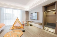 Bojing Hotel (Jingmen Longquan Park)