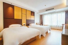 Home Inn Huaxuan Collection (Lu'an High-speed Railway Station)