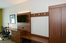 Holiday Inn Express & Suites New Boston