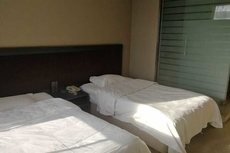 Jinqiao Holiday Business Hotel