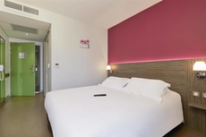 HOTEL KYRIAD SAINT CHELY D'APCHER - AIRE DE LA LOZERE