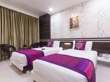 OYO 1052 Hotel Rudra Shelter International