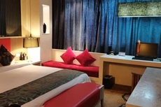 Prince Bingley Hotel (White Feather Road, Xixia, Nanyang)