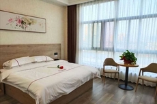 Yinghong Business Hotel (Tanghe Zhongzhu City Plaza)