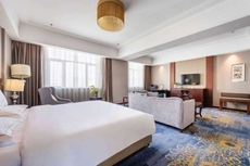 Ruiyang Crown Hotel