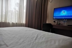 Yibai Liangpin Hotel (Darunfa Store, Shijia South Road, Jiashan County)